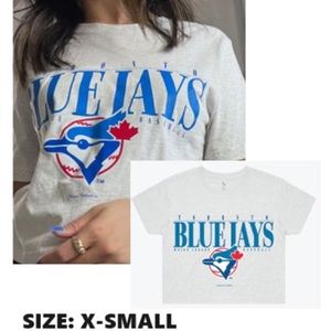 NWT BLUE JAYS CROPPED T-SHIRT SIZE X-SMALL